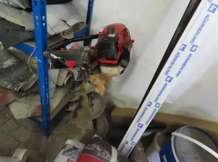 1 earth auger, make Arebos, model AR-HE-EB-3PS, year 2020, rated motor power 1.35 kW at 7500 rpm