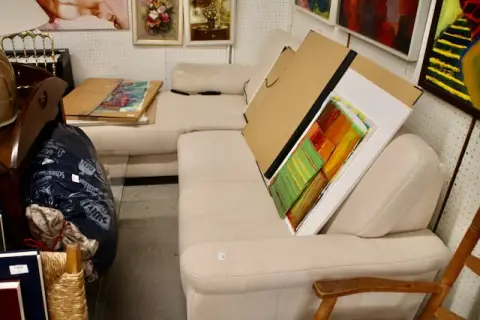 1 sofa