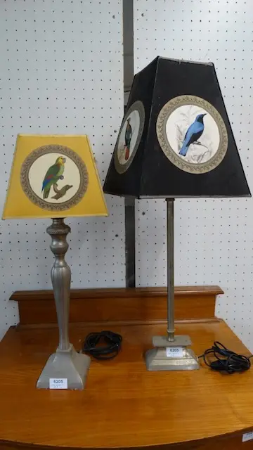 2 table lamps
