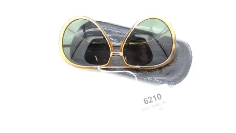 1 sluneční brýle "Gucci"