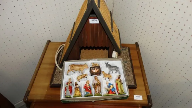 1 jesličky s figurkami