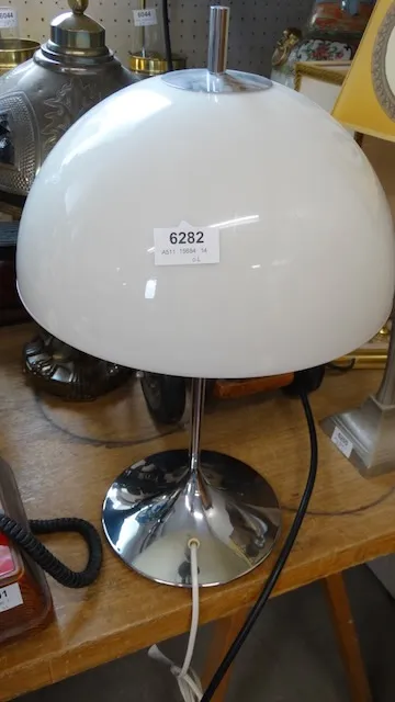 1 lampe de table