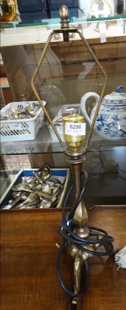 1 lampa stołowa