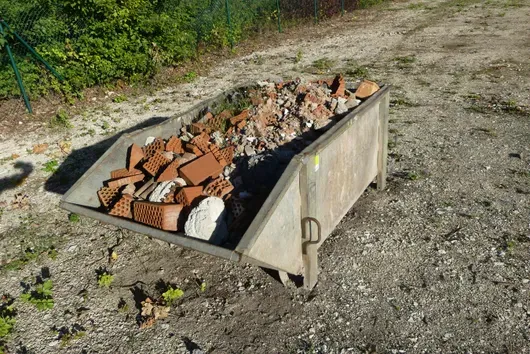 Beskyttelsesbak galvaniseret med indhold
