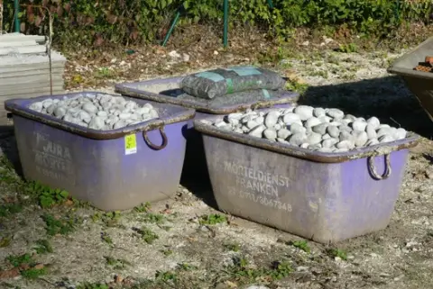 Hvid prydgrus, kornstørrelse fra 60 mm til 80 mm