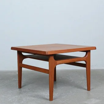 NIELS BACH for Moelfabrik Randers, coffee table, teak, 1960s, Denmark.