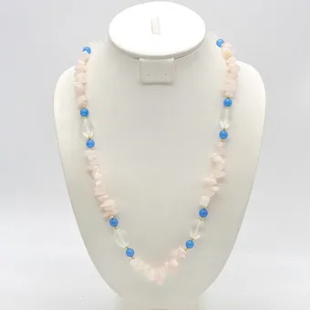 Gemstone necklace of aquamarine and rose quartz, frosted glass beads, gold-coloured spacer beads, clasp, late 20th century, approx. 65 cm.