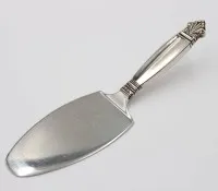 ملعقة تقديم الكعك، مقبض فضي، Georg Jensen، Königin، الطول 16.3 سم