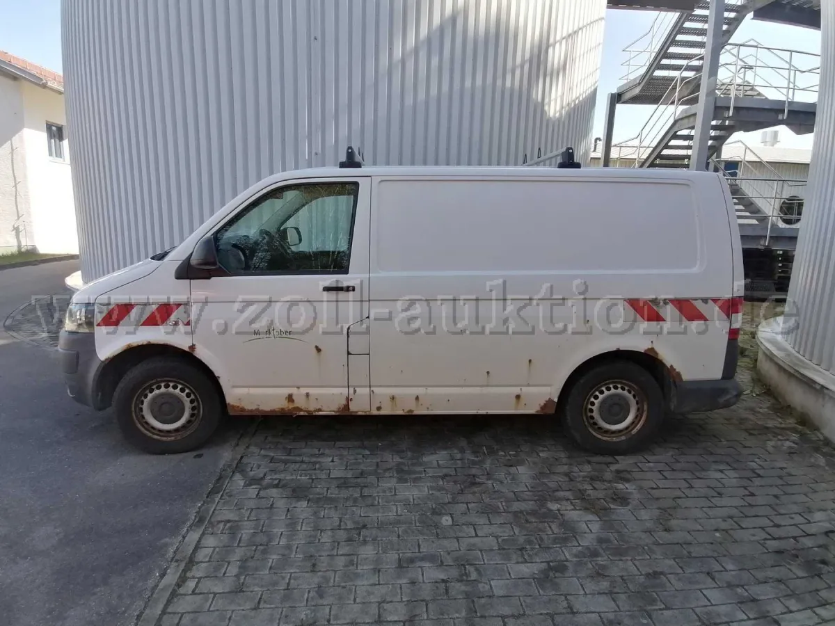 1 辆 VW T5 TDI 厢式货车,带全轮驱动