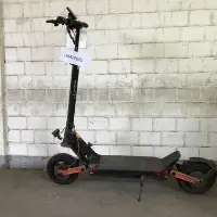 踏板车