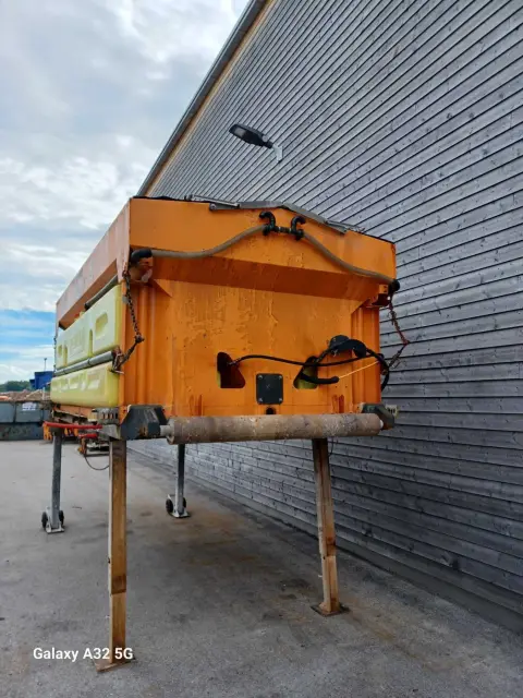 1 Küpper-Weisser päällyslevitin IMSSN E35050HFS