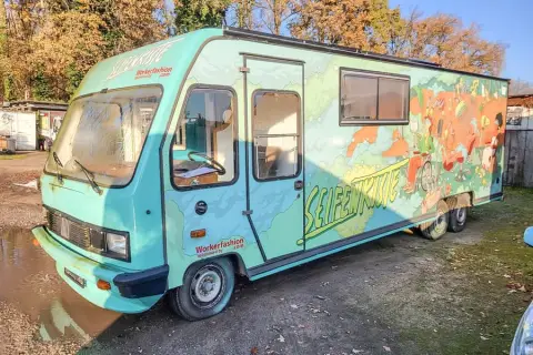 Oldtimer FIAT 280, nije u voznom stanju