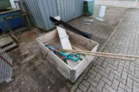 1 paleta Euro z 3 drewnianymi ramami
