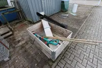 1 paleta Euro z 3 drewnianymi ramami