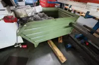 1 pojemnik na wióry