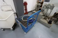 1 mobilna wanna ociekowa na olej