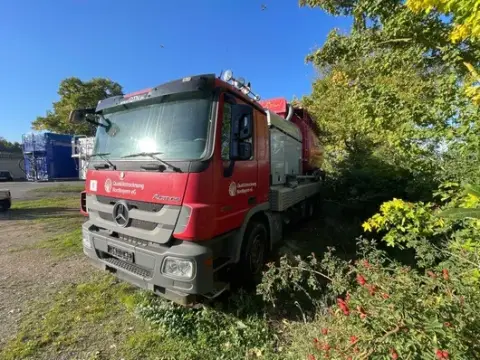 粉碎机，Mercedes Daimler 红色