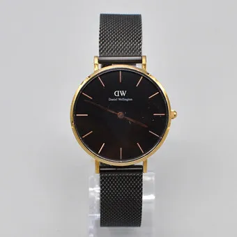 Daniel Wellington Switzerland. ساعة، نسائية بسيطة، فولاذ مقاوم للصدأ، مذهبة، إغلاق قابل للتعديل، معاصرة