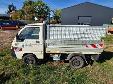 1 Piaggio Porter S90 قلاب دفع رباعي معطل