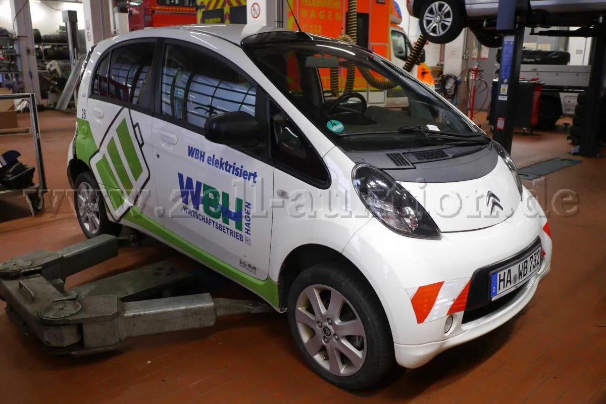1 elbil Citroen C-Zero, uheldsbil, ikke køreklar