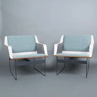 GÜNTER RENKEL. für REGO Mobile, Paar Lounge Sessel, Stahl und Sperrholz, Stoff, 1960er.