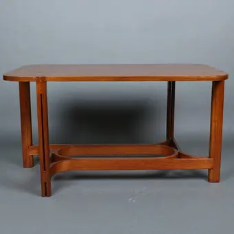 TOBIA SCARPA. IM STIL VON. Pigreco-Teakholztisch der 1960er, Italien.