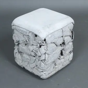 NICOLAS LE MOIGNE. für Swisspearl, Gartenhocker, '' Trash Cube '' UNIKAT.