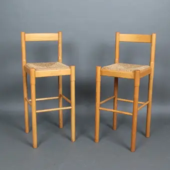 VICO MAGISTRETTI. Cassina, zwei Barhocker / Stühle, Kiefer, Modell ''Carimate '' Papierkordelgeflecht, 1960er Jahre, Italien (2).