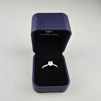 Silver ring, Moment Wish, 925 silver, 1.00 ct. moissanite.