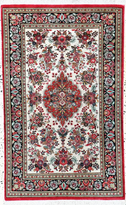 Ghom Seide fein, Persien, Ende 20.Jhd, reine Naturseide, ca. 125 x 77 cm,