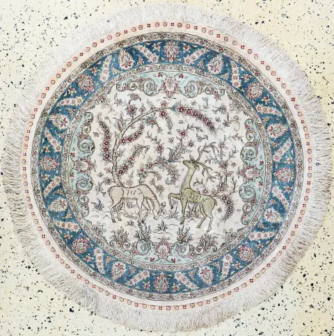 Hereke Seide fein, China, Ende 20.Jhd, reine Naturseide, Durchmesser: ca. 95 cm,