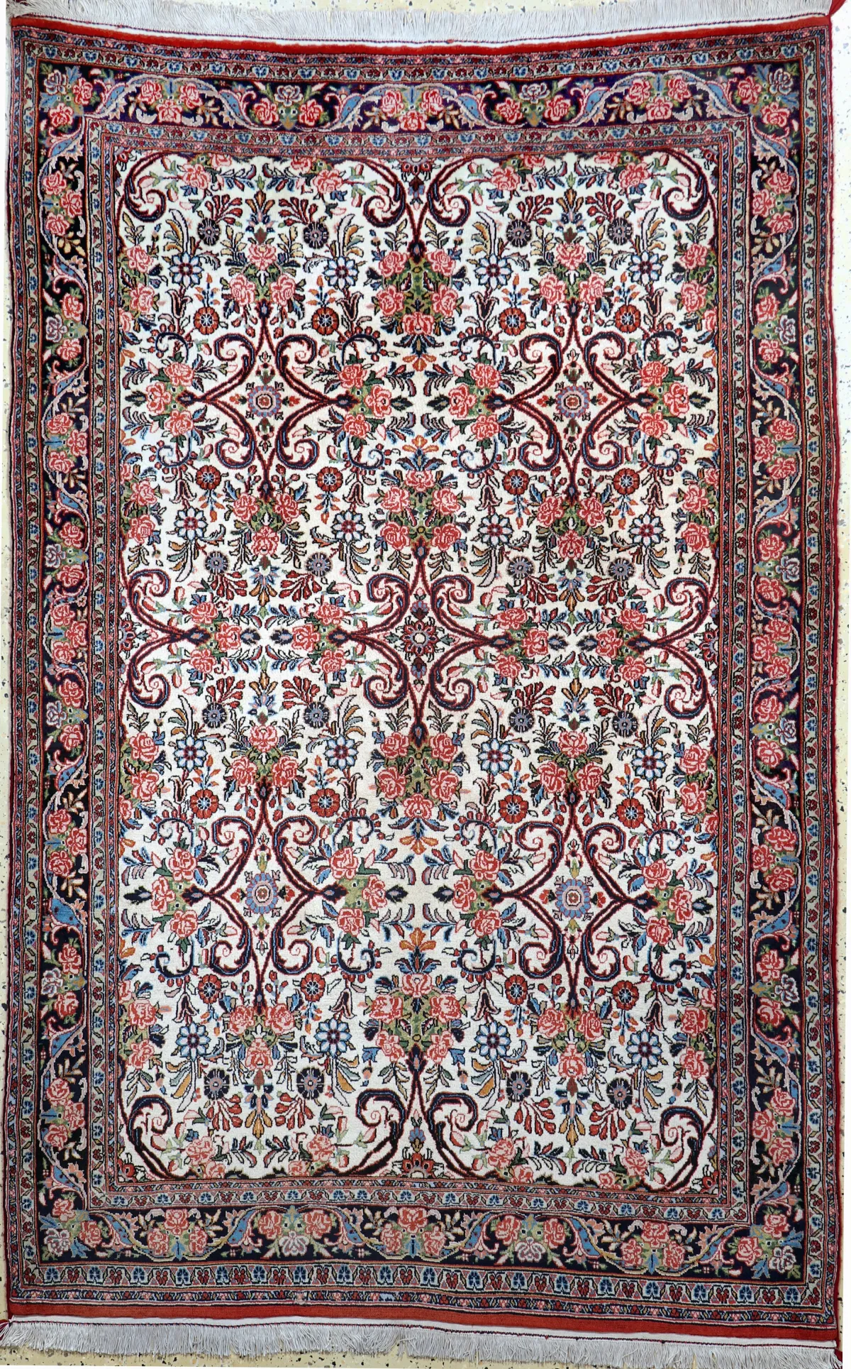 Rosenbidjar corcho antiguo, Persia, mediados del siglo XX, lana de corcho sobre algodón, aprox. 214 x 130 cm