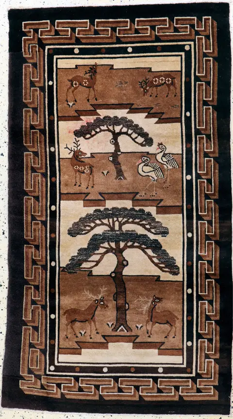 Pao Tow antiguo, China, hacia 1900, lana sobre algodón, aprox. 168 x 93 cm, EHZ: 2 (ligero