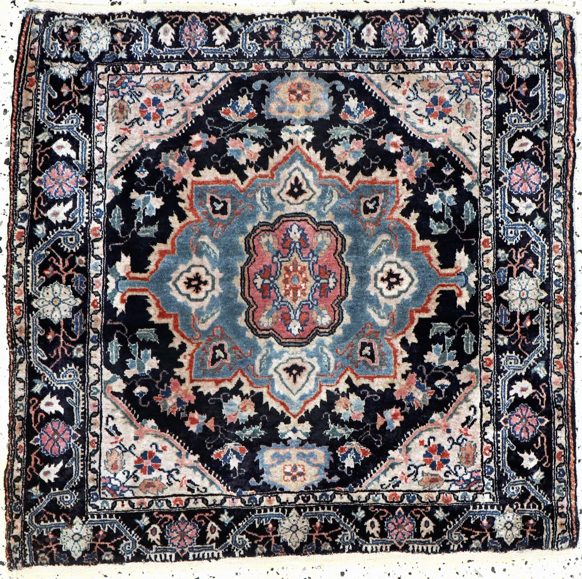 Farahan antiguo, Persia, hacia 1900, lana sobre algodón, aprox. 70 x 70 cm, EHZ: 2, (flecos