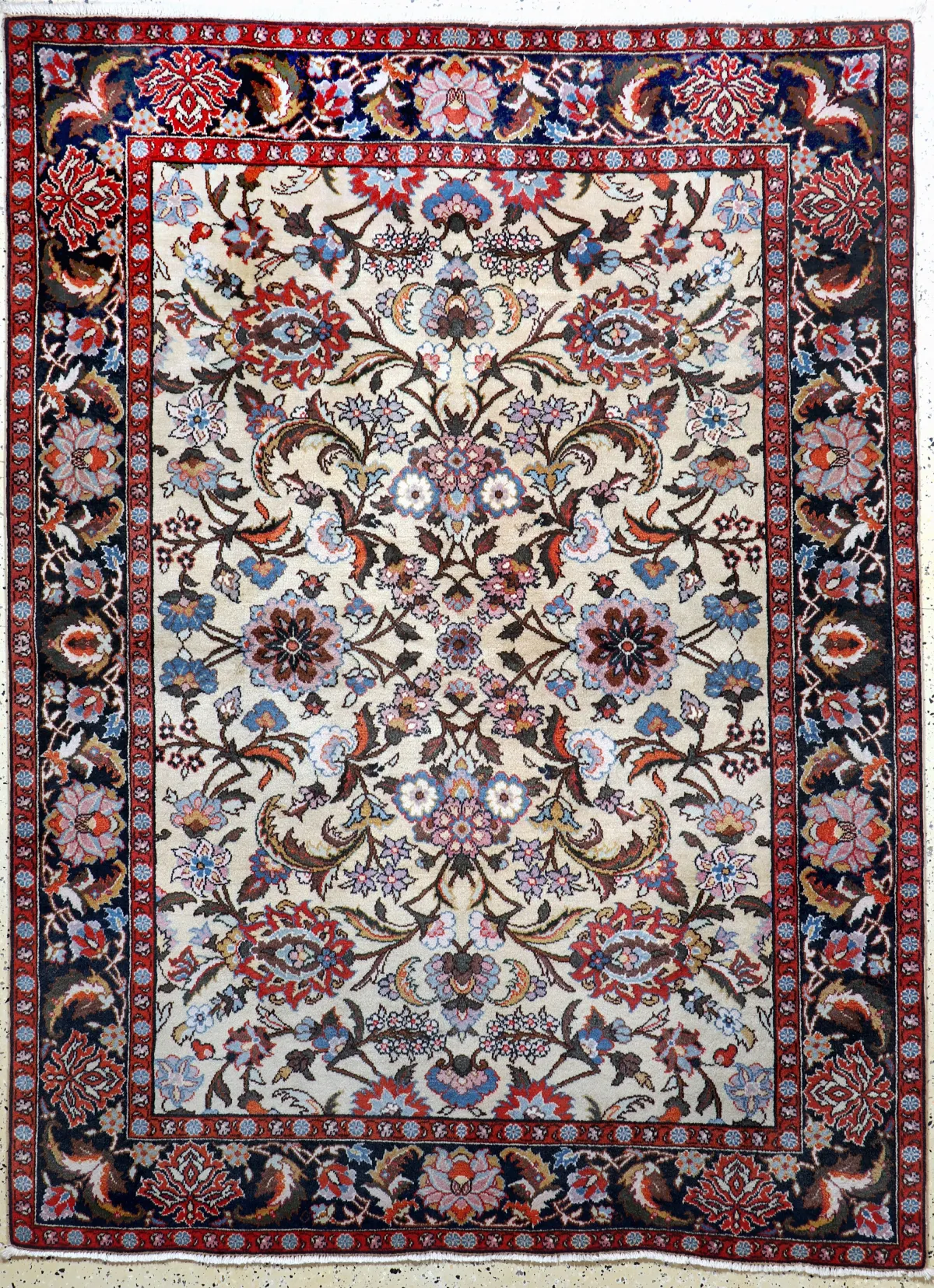 Täbriz, Rumanía, mediados del siglo XX, lana sobre algodón, aprox. 240 x 174 cm