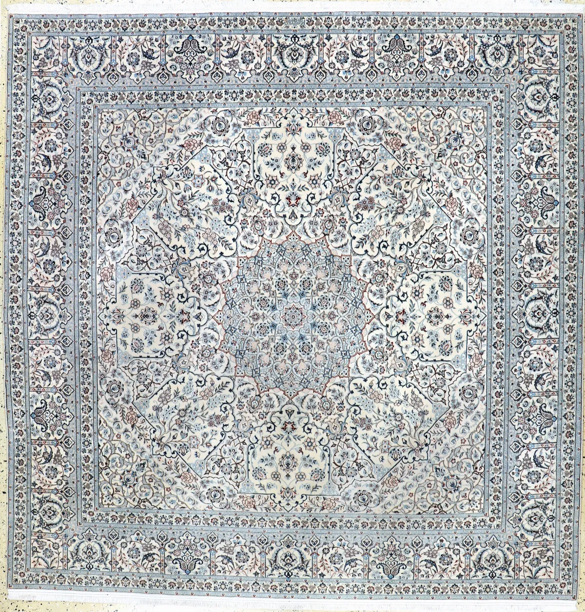 Nain fino (6 La), Persia, finales del siglo XX, lana de corcho con seda, aprox. 261 x 258 cm, aprox.