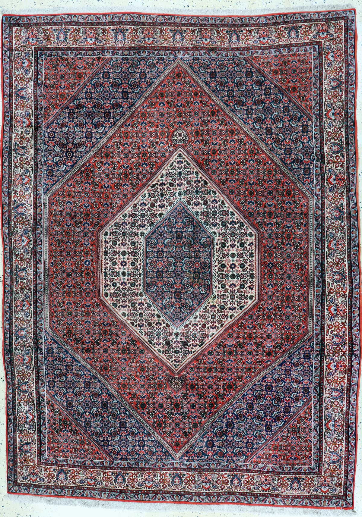 Bidjar corcho fino, Persia, mediados del siglo XX, lana de corcho sobre algodón, aprox. 285 x 205 cm,