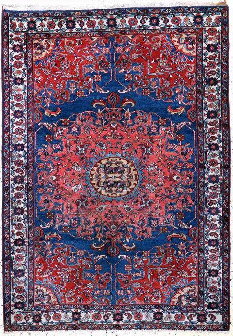 Tafresch, Persia, mediados del siglo XX, lana sobre algodón, aprox. 198 x 142 cm, EHZ: 2-3