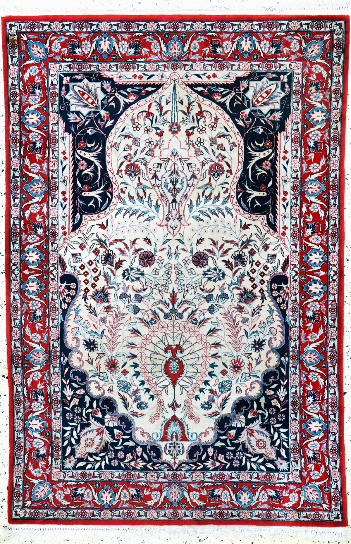 Esfahan fino, China, mediados del siglo XX, lana de corcho sobre algodón, aprox. 185 x 125 cm