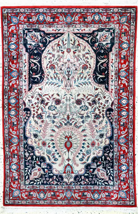 Esfahan fino, China, mediados del siglo XX, lana de corcho sobre algodón, aprox. 185 x 125 cm