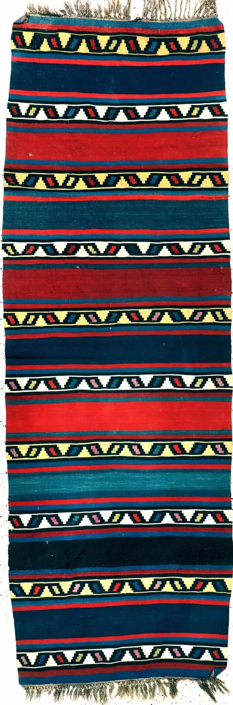 Kelim Schirvan antiguo, Cáucaso, hacia 1900, lana sobre lana, aprox. 278 x 94 cm, EHZ: 2