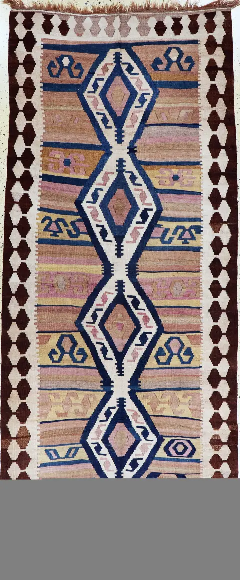 Kelim Bajtiar, Persia, principios del siglo XX, lana sobre lana, aprox. 310 x 130 cm, EHZ: 2
