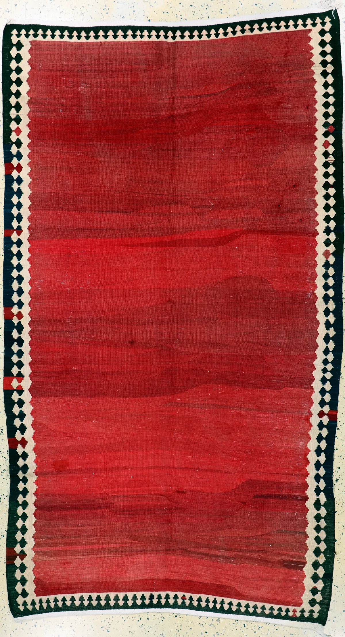 Kelim Gaschgai, Persia, principios del siglo XX, lana sobre algodón, aprox. 260 x 146 cm, EHZ: