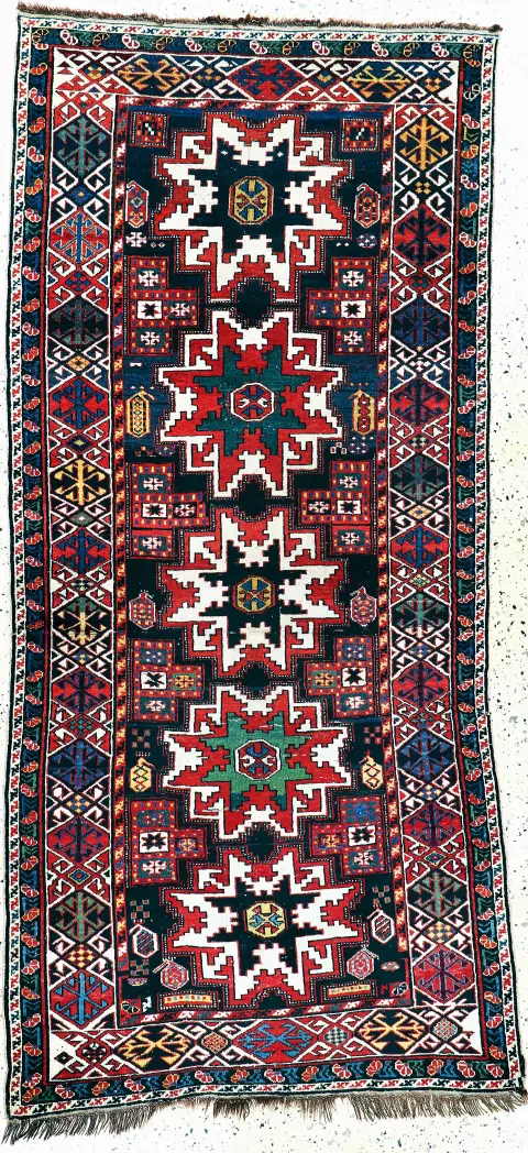 Kazak "Leshgi" antiguo, Cáucaso, siglo XIX, lana sobre lana, aprox. 235 x 113 cm, EHZ: