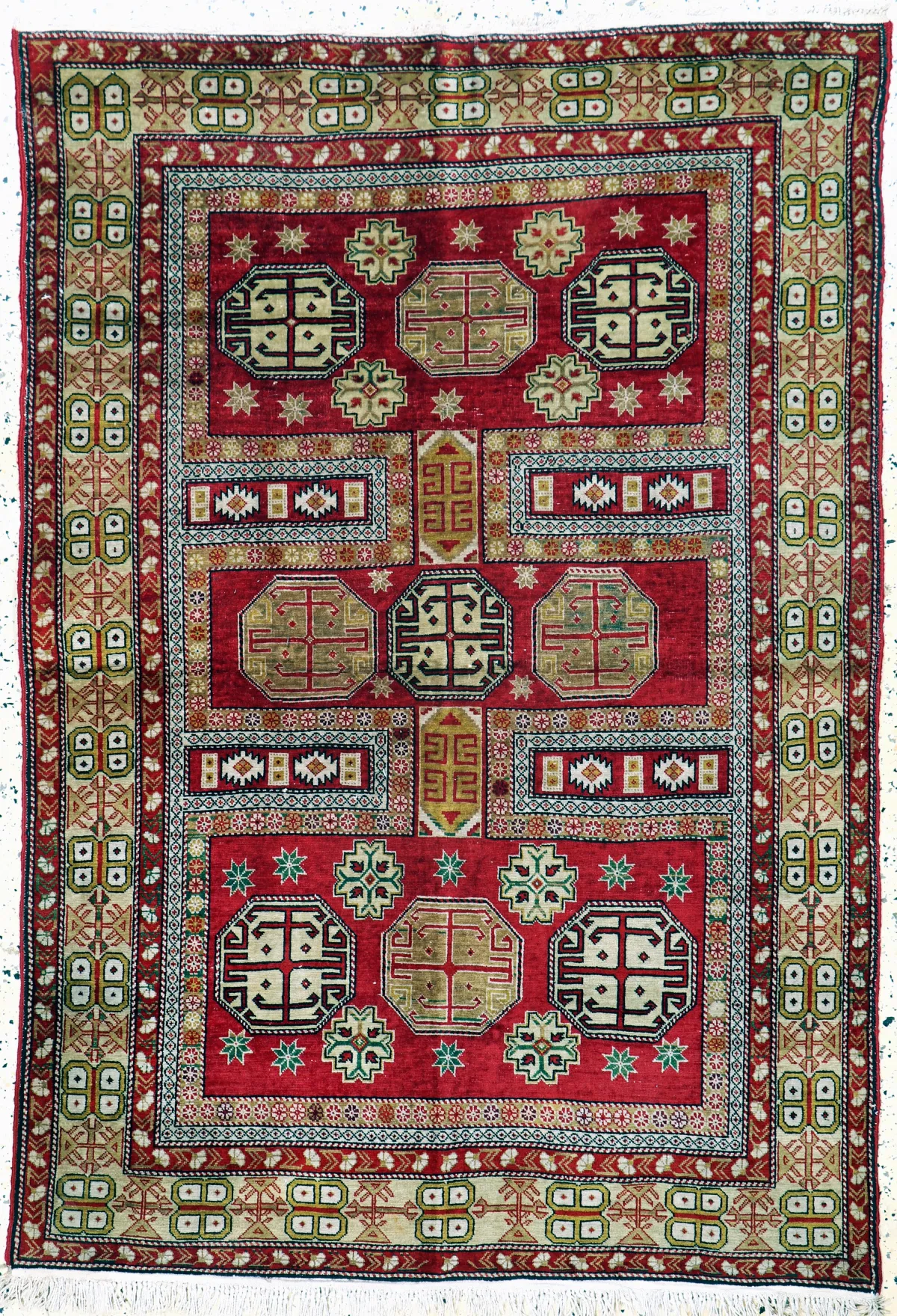 Ereván, Armenia, mediados del siglo XX, lana sobre algodón, aprox. 175 x 122 cm, EHZ: 3