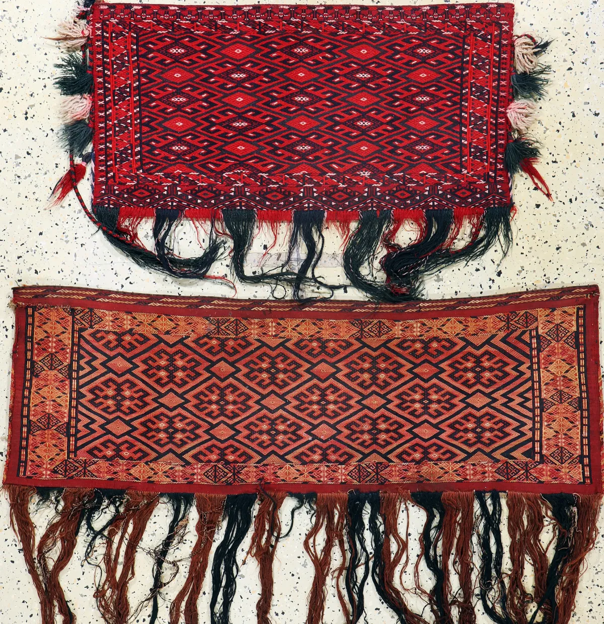 2 lotes Torba, Turkmenistán, mediados del siglo XX, lana sobre lana, aprox. 120 x 40 cm, EHZ: 2