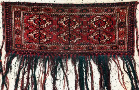 Tekke Torba, Turkmenistán, hacia 1900, lana sobre lana, aprox. 106 x 44 cm, EHZ: 2