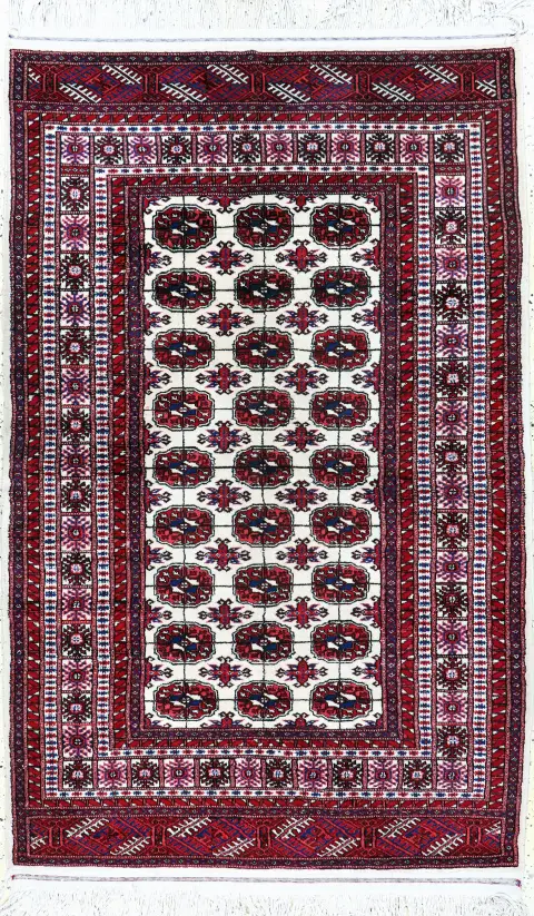 Torkmen, Persia, mediados del siglo XX, lana sobre algodón, aprox. 205 x 130 cm, EHZ: 2