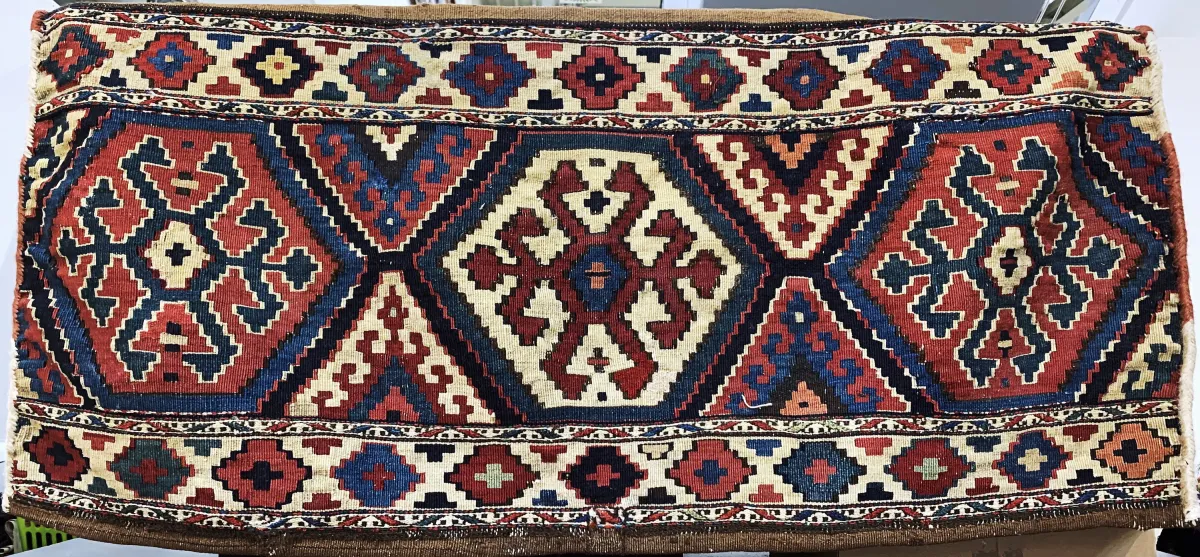 Shahsawan "Mafrasch", Персія, початок 20 ст., вовна на вовні, прибл. 110 x 50 x 50 см
