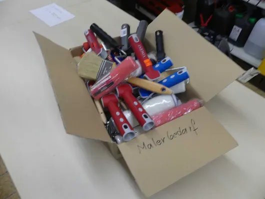Lotto materiale da pittore